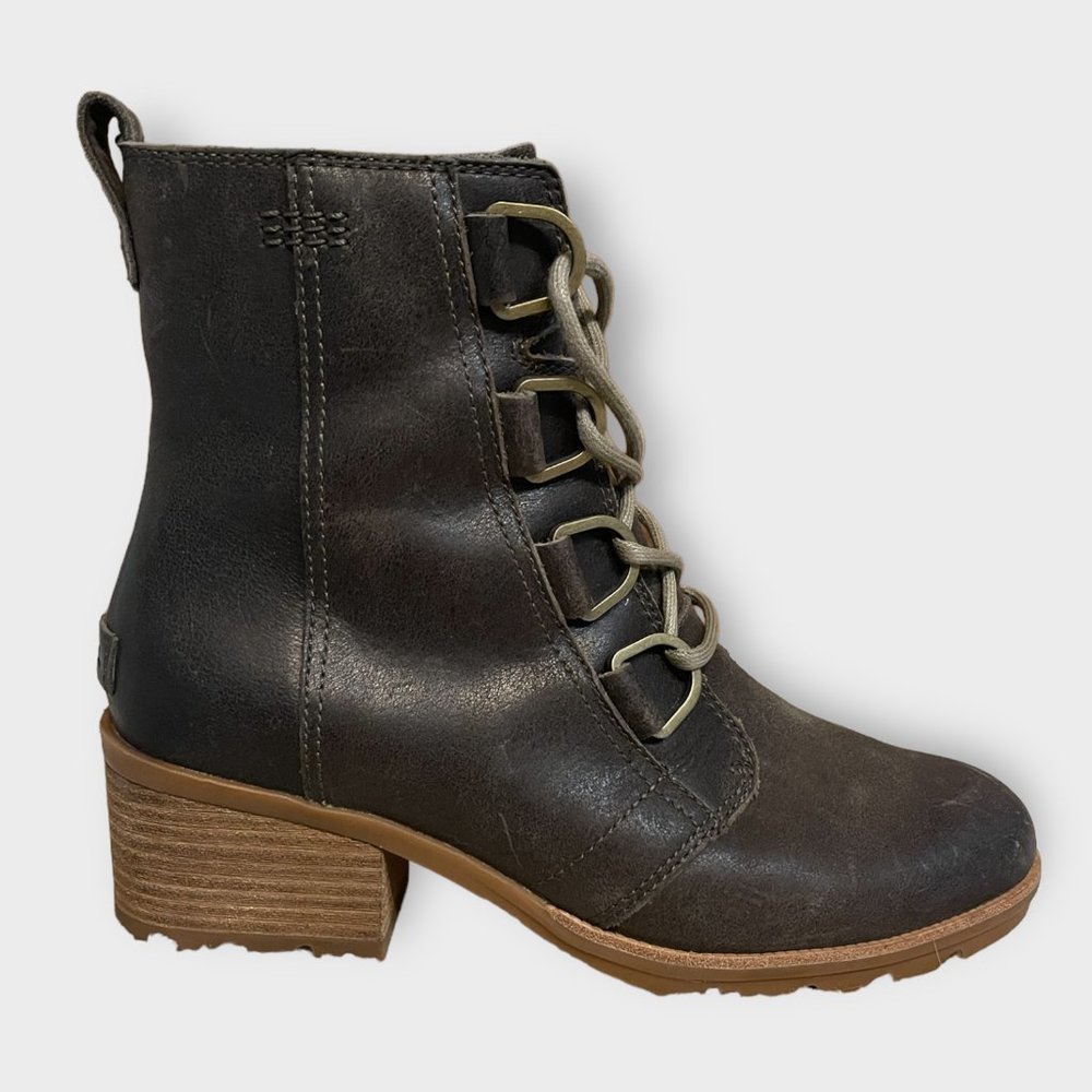 Sorel Women’s brown ankle boot size 8.5.